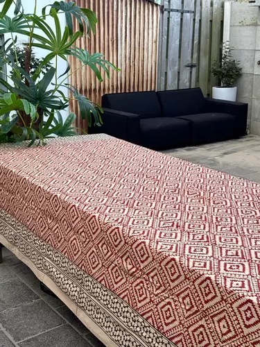 Donkerrood met blauwe rand (nieuw)